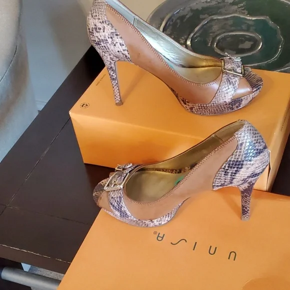 GUC Guess Shoes heel - Picture 4 of 7